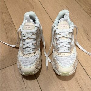 Women's Nike Air Zoom Sneakers